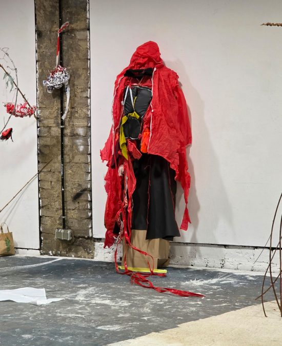 Bild zur Ausstellung "Umzug" von Marie Götze im Studioblau, Saarländisches Künstlerhaus, Juli 2025